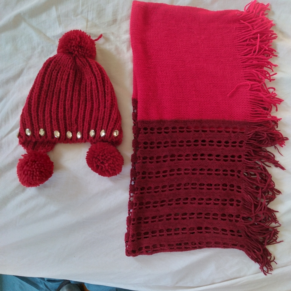 Hat With Scarf - image 1